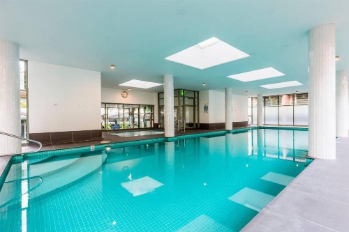 Executive 2 Storey Sydney Apartment with Pool image 14