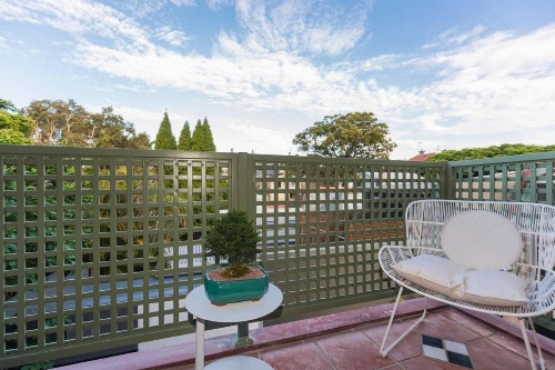 Executive 2 Storey Sydney Apartment with Pool image 16